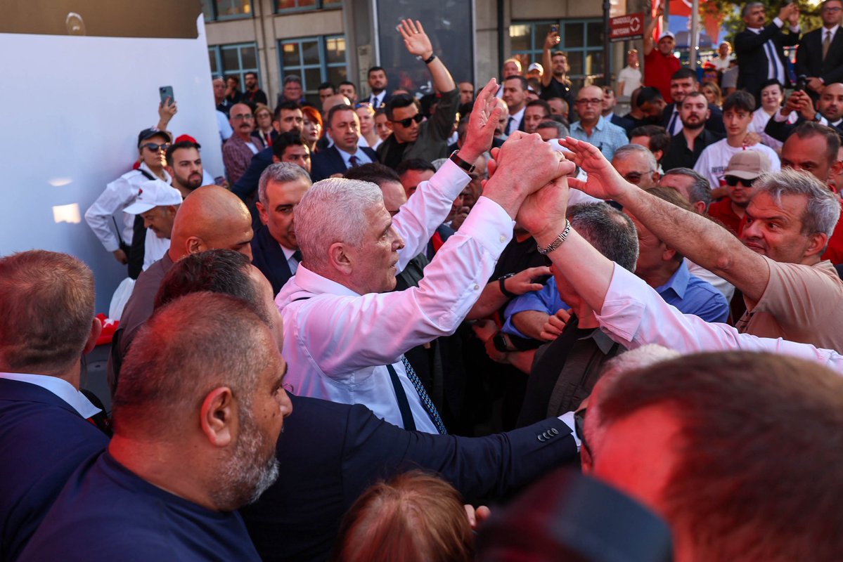 HknRes34's tweet photo. İyi parti ne zaman yükselmeye başladığında dışarıdan değil içerden karışıklık çıkarmaya çalışan fitneciler mutlaka çıkacaktır... Dikkat!!! Safları sıkı tutun... https://t.co/lHwBYPaAvP