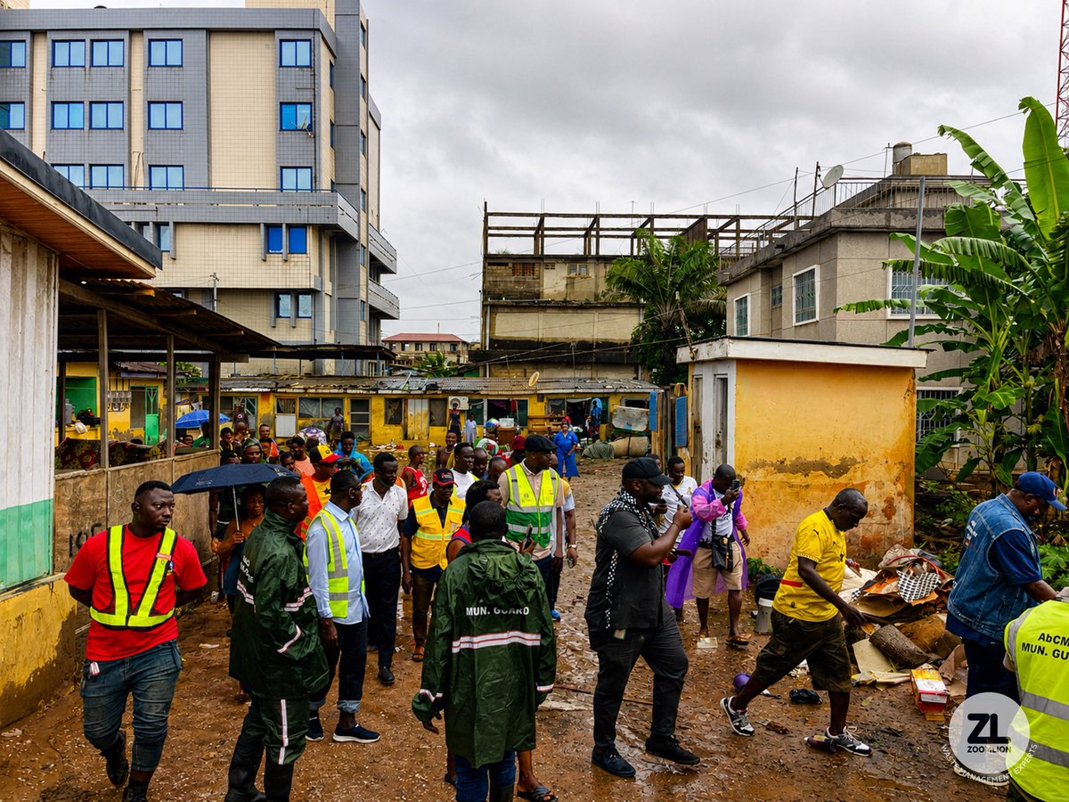 ZoomlionLtd's tweet photo. The inspection covered Jamestown, the Korle Lagoon, Kaneshie First Light, Darkuman Junction, Atico, and Abossey Okai.

#ZoomlionInterventions #FloodPrevention https://t.co/SOXds6yCsE