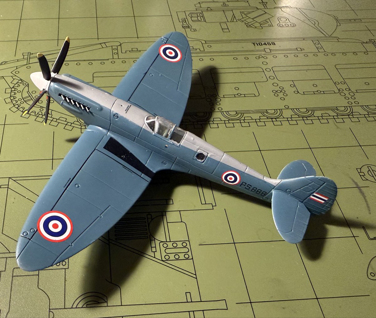 manningandrew's tweet photo. #JustforFunScaleModels #KitOff The Thai Spitfire PR.XIX is done. Next up is the same kit but finished in Silver (my first attempt) for the RAF one. π€ https://t.co/Ch4J4BKCHy