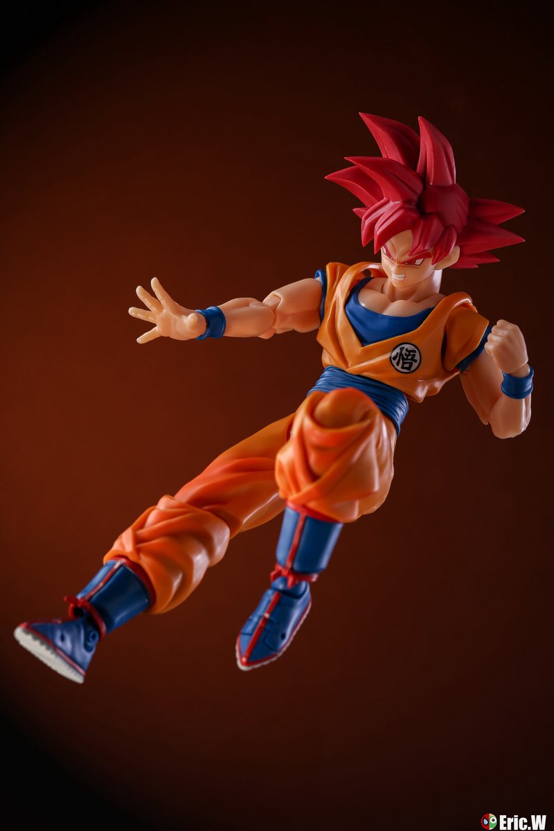 EricW2038's tweet photo. 「すげぇ…！ なんてパワーだ…。神の気ってのは…オラ、ワクワクすっぞ…！」
S.H.Figuarts
超サイヤ人ゴッド孫悟空〈神の気を纏いし姿〉
@t_features 
#孫悟空 #dragonballz #supersaiyangod #shfiguartsphotography #shfiguartsdragonballz https://t.co/KrYOsllyDw