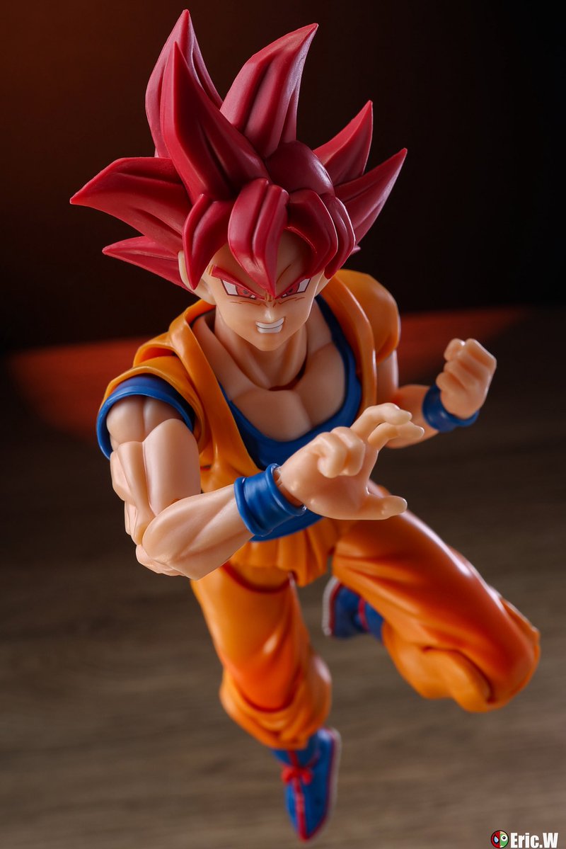 EricW2038's tweet photo. 「すげぇ…！ なんてパワーだ…。神の気ってのは…オラ、ワクワクすっぞ…！」
S.H.Figuarts
超サイヤ人ゴッド孫悟空〈神の気を纏いし姿〉
@t_features 
#孫悟空 #dragonballz #supersaiyangod #shfiguartsphotography #shfiguartsdragonballz https://t.co/T6GffMEz5B