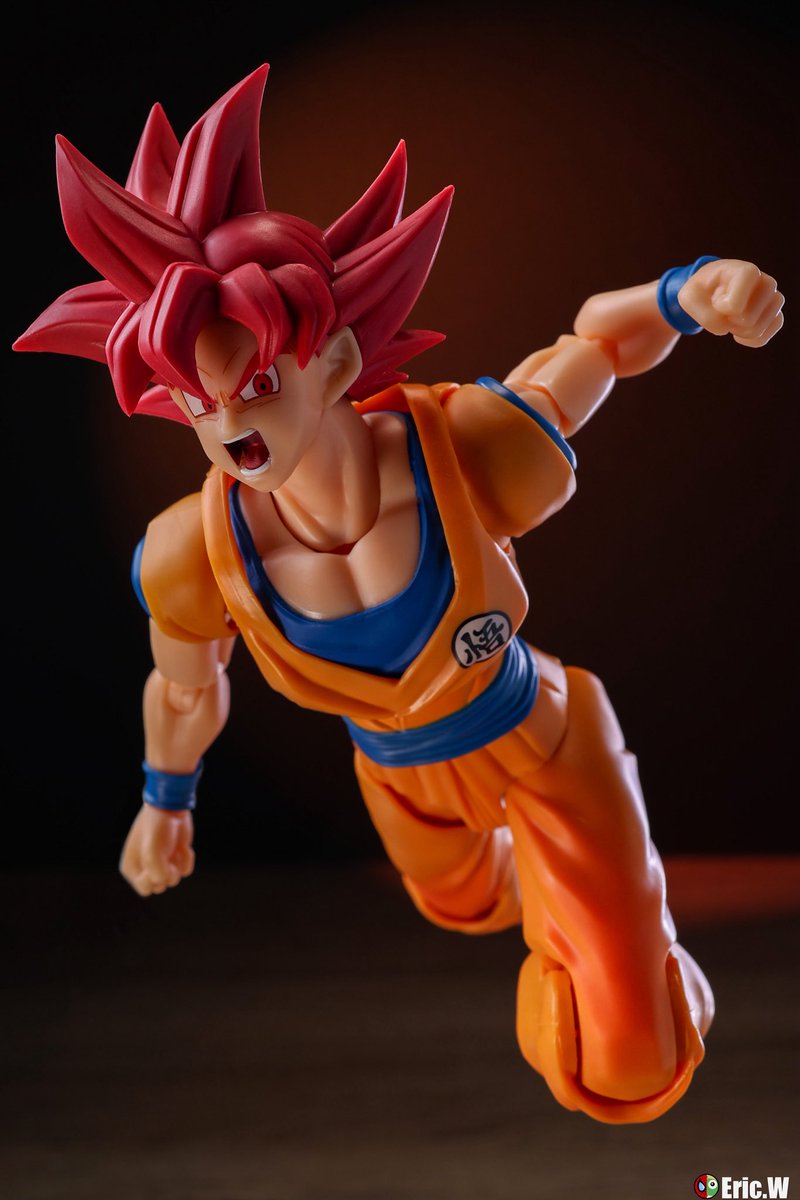 EricW2038's tweet photo. 「すげぇ…！ なんてパワーだ…。神の気ってのは…オラ、ワクワクすっぞ…！」
S.H.Figuarts
超サイヤ人ゴッド孫悟空〈神の気を纏いし姿〉
@t_features 
#孫悟空 #dragonballz #supersaiyangod #shfiguartsphotography #shfiguartsdragonballz https://t.co/T6GffMEz5B