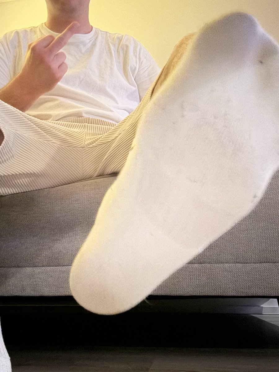 cashmastergerm's tweet photo. Subs online ? Dann ab in die DMs und abdrücken ;)
Oder lieber live und an meinen Sox sniffen ? So oder so, ich krieg euch 😈

#findom #cashmaster #zahlschwein #paypig https://t.co/ShYVvZQ03l