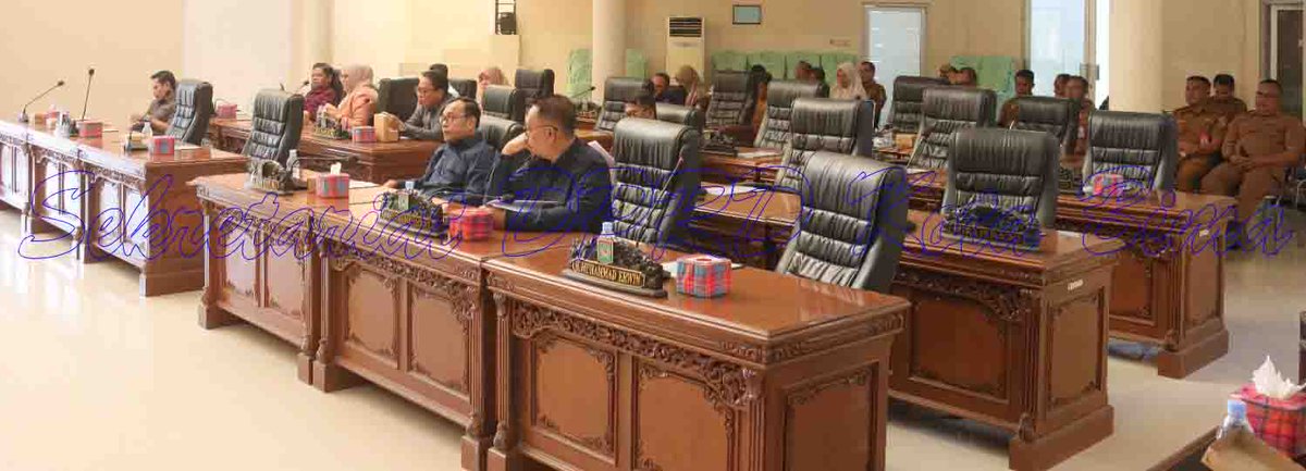 Setwankotabima's tweet photo. KETUA DPRD KOTA BIMA PIMPIN RAPAT PARIPURNA PENYAMPAIAN PENJELASAN WALI KOTA TERHADAP RAPERDA LPJ PELAKSANAAN APBD TAHUN ANGGARAN 2025

Lanjutbaca ;https://t.co/CfbqzxWgZF

📸 Foto / 🖋️ Editor: dian
 ✍️ Adm:@Setwankotabima 
 📰 Sumber:Sekretariat DPRD Kota Bima https://t.co/piYMLiVjUa