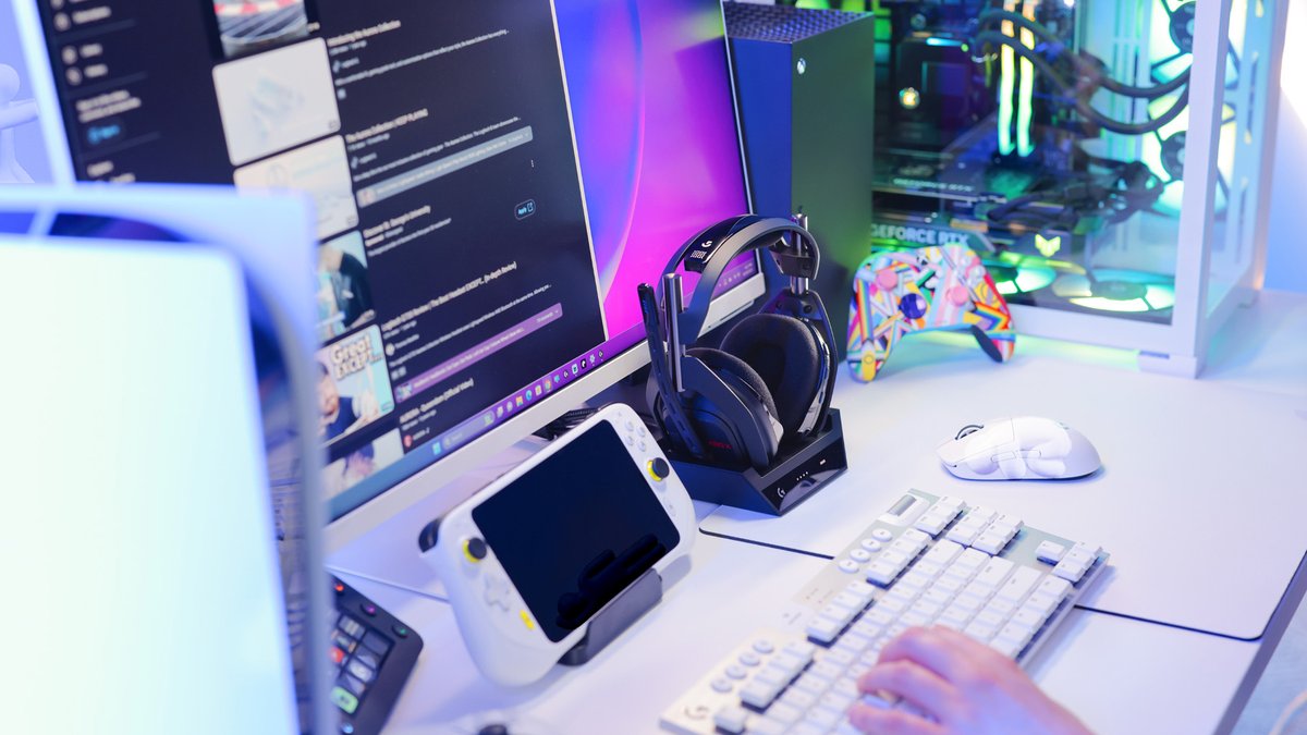 Logitech G tweet media