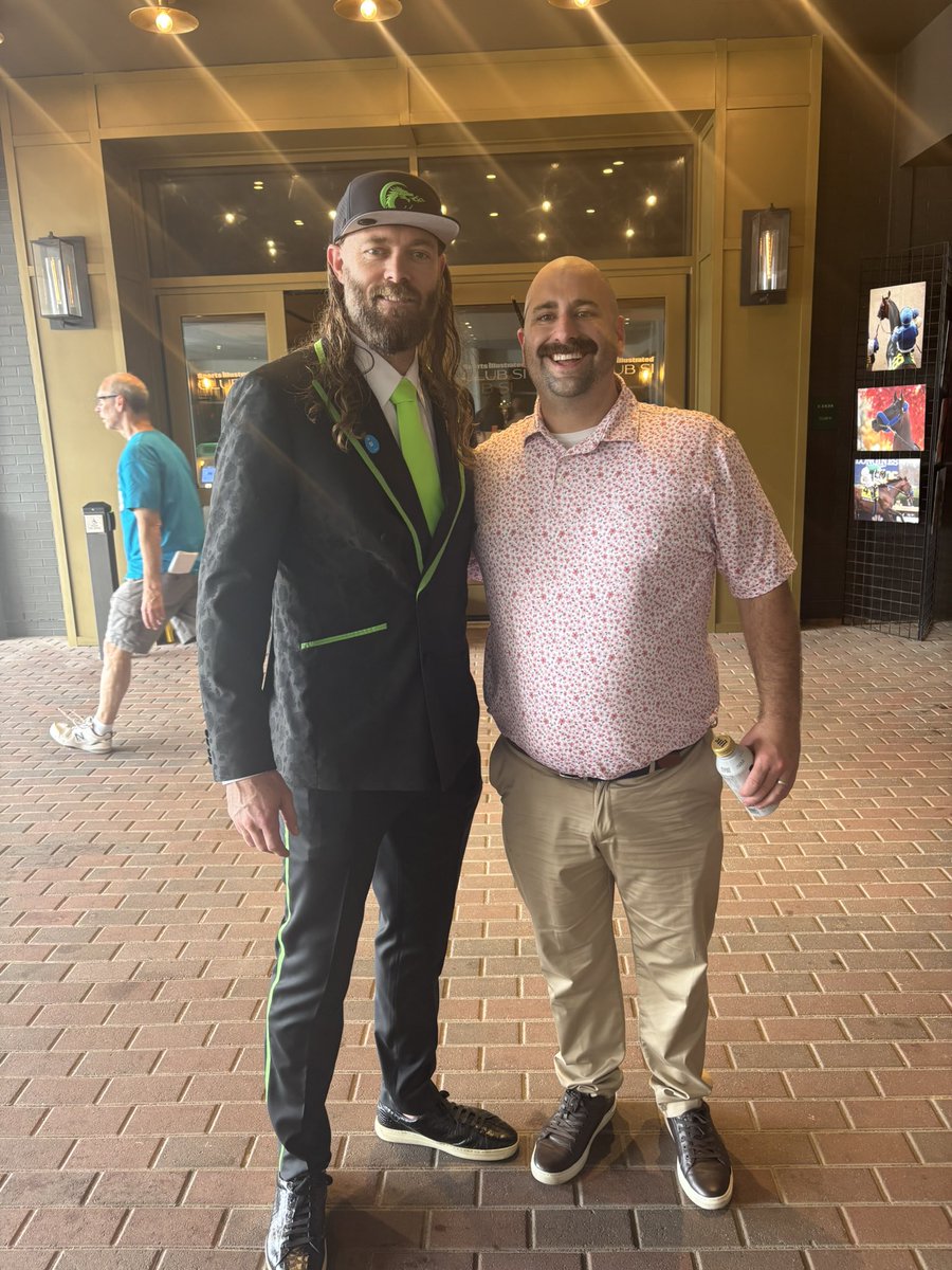 dapper_dane's tweet photo. Thank you taking time out of your day at the track for a picture @twoeight_racing https://t.co/gnS5qmldzX