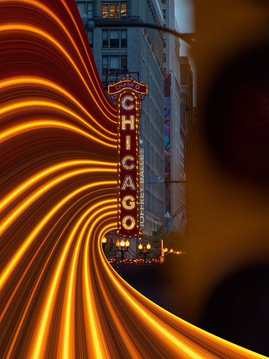 ChicagoTheatre's tweet photo. Windy City 🌀

📷: thefacetpixel on IG https://t.co/so6njOaskA