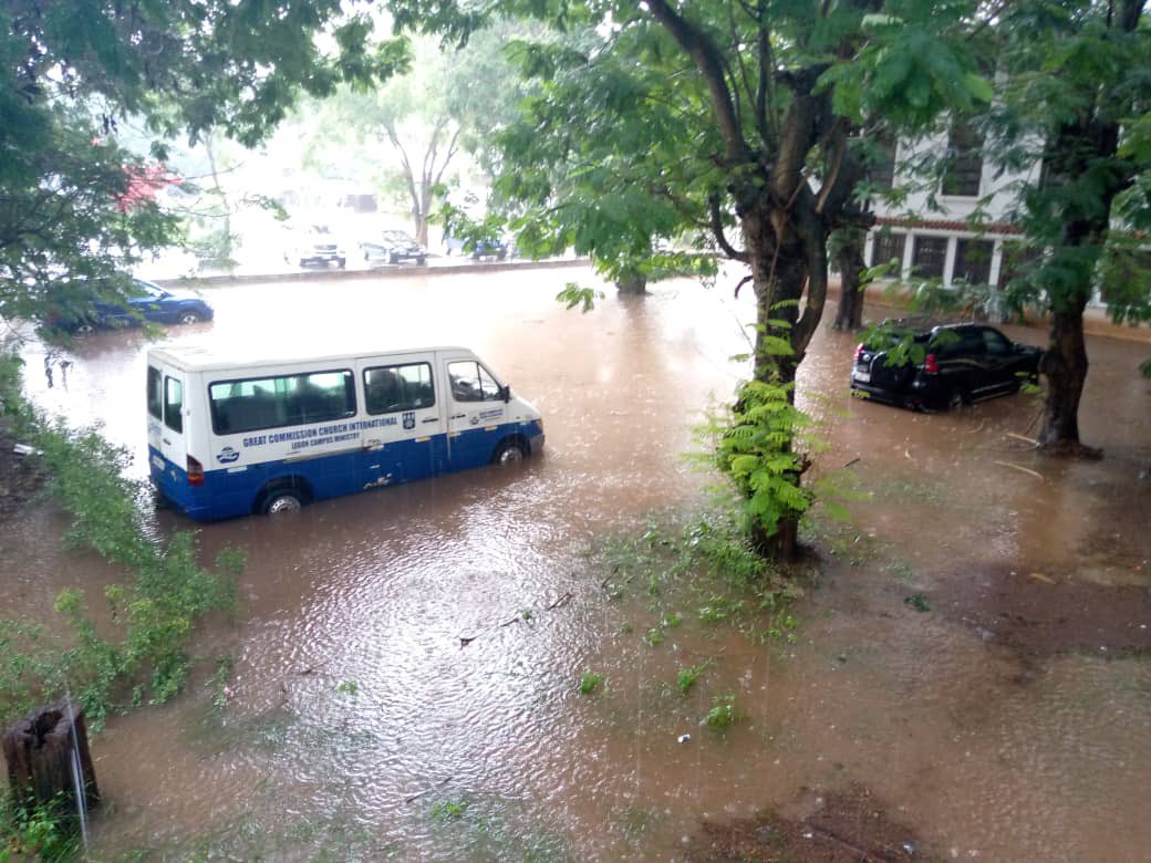 RichAgbelengor's tweet photo. This was Mensah Sarbah Hall in 2021 when it was flooded. Five years later, we're still grappling with the same challenge. Sigh! https://t.co/KpG4MJihhh