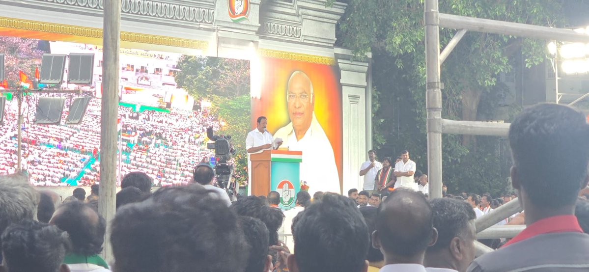 RajeshKumarSMLA's tweet photo. தமிழ்நாடு காங்கிரஸ் கமிட்டி புதிய தலைவராக அன்பு அண்ணன் திரு Manickam Tagore MP அவர்கள் பொறுப்பேற்கும் விழாவில் கலந்து கொண்ட போது.

சத்தியமூர்த்தி பவன் | சென்னை https://t.co/rpDXxc8yLJ
