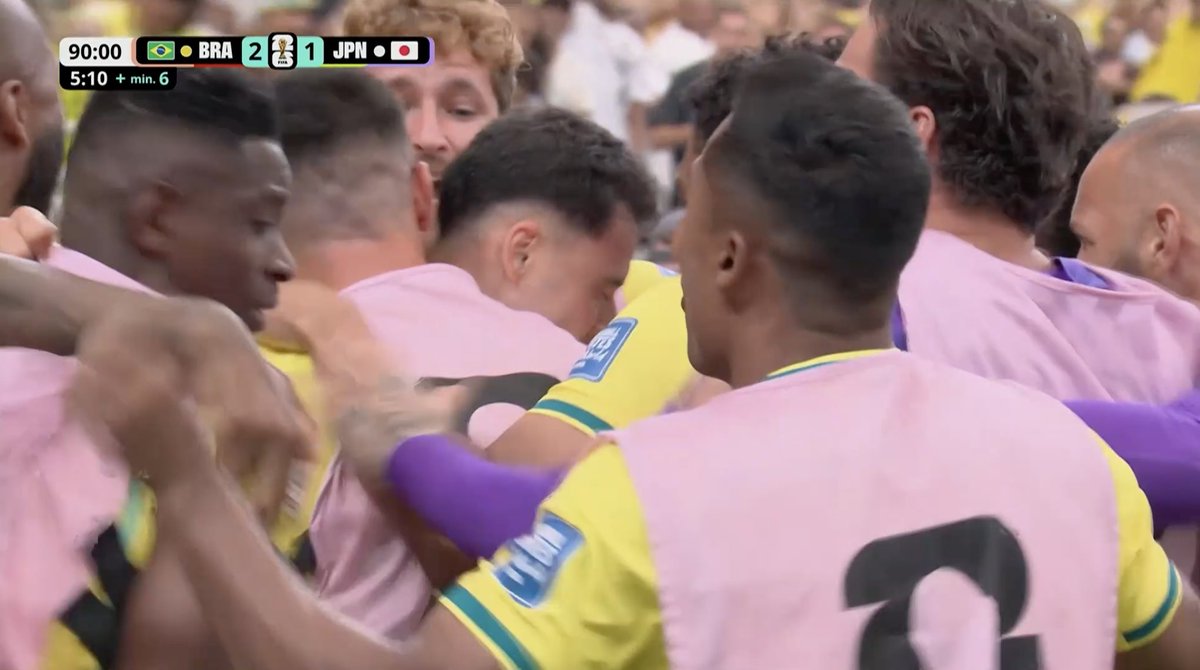 ofootball__'s tweet photo. GOOOOOOOAAAAAAAAALLLLLLLLLL!

🚩 Live: Brazil 2-1 Japan

⚽️ Live: Martinelli (90+6’) https://t.co/8M7wwjbQgJ