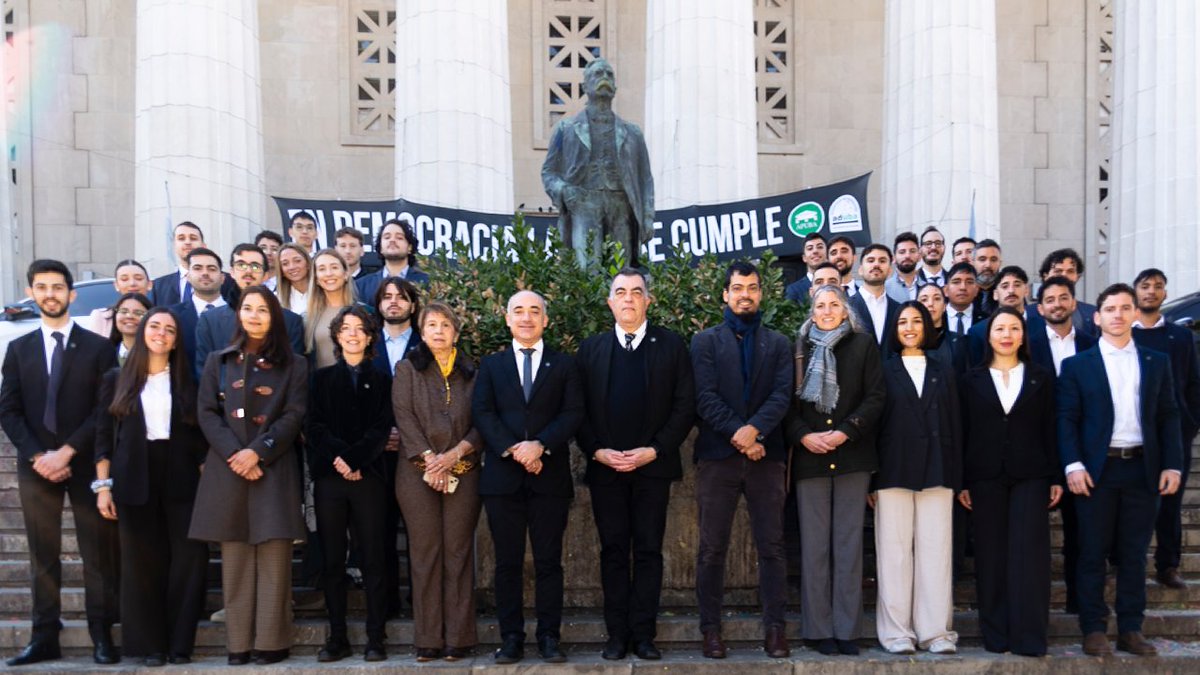 ingenieriauba's tweet photo. 🎓 El pasado viernes 26 de junio, en nuestra sede de Av. Paseo Colón 850, realizamos un nuevo acto de colación. 

👏🏽 ¡Desde la FIUBA felicitamos a los/as nuevos/as profesionales de la ingeniería!

#UBA #FIUBA #Ingeniería #EducaciónPública https://t.co/O8BTMtLDlt