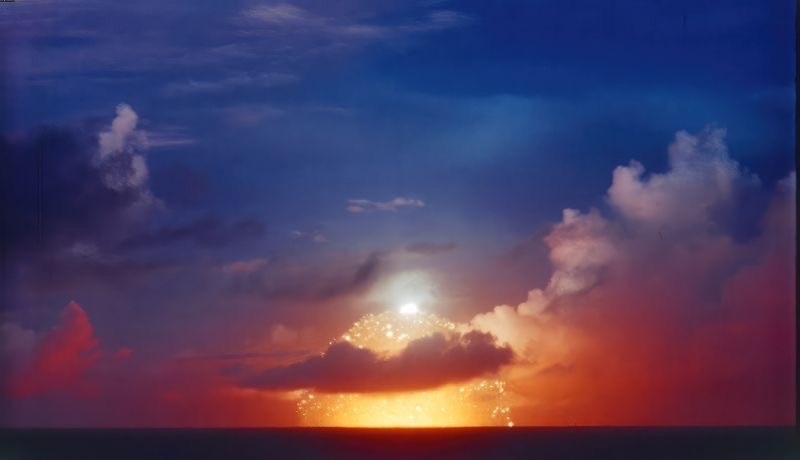 atomicarchive's tweet photo. «Oak» thermonuclear explosion, 8.9 Megatons, Eniwetok Atoll, 7:30 a.m. June 29, 1958. https://t.co/7Saa6Os5YA