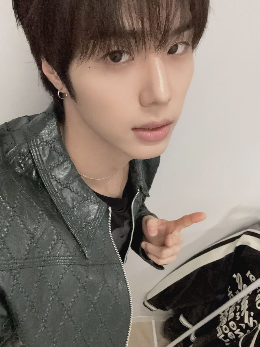 82Major_Fr_Fan's tweet photo. ˚⋆｡°✩ X - 290626✩°｡⋆˚⁺

#SEONGBIN 

C'était incroyable cette fois encore !

#82MAJOR #82메이저 #황성빈 #HWANGSEONGBIN
@82Message
· · ────── ·· ────── · ·
~🧶 https://t.co/kUPzRHXwFa