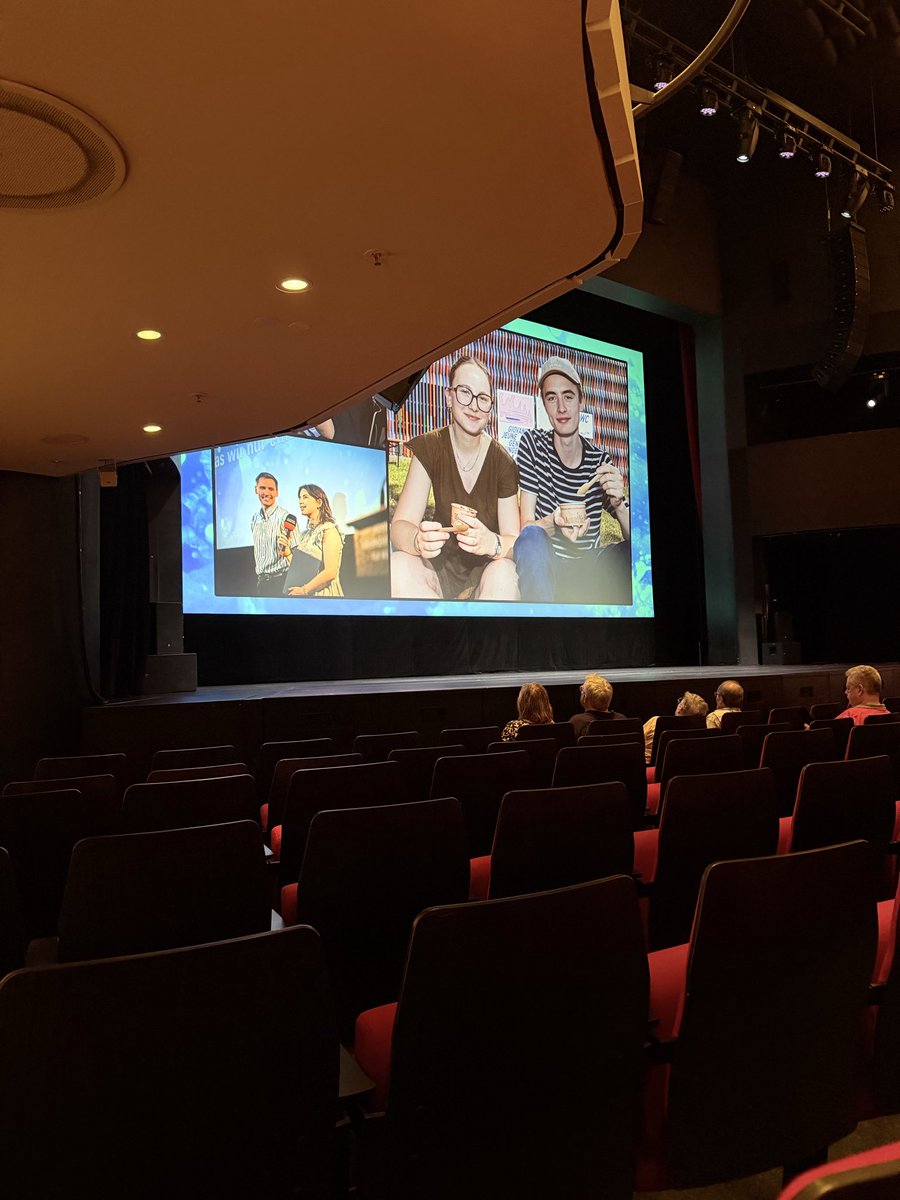 FilmGeekde's tweet photo. Na ja, die Sicht ist leicht suboptimal 😬#ffmuc https://t.co/pJ1nKYiLH2