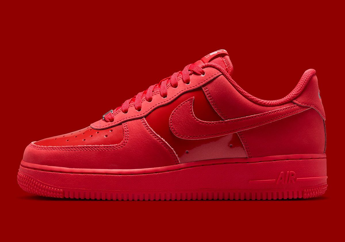 SneakerNews's tweet photo. Nike Air Force 1 Low "Patent Suede" pack dropping Fall 2026

Full gallery >> https://t.co/biiJ8971Tn https://t.co/An59fNe23T