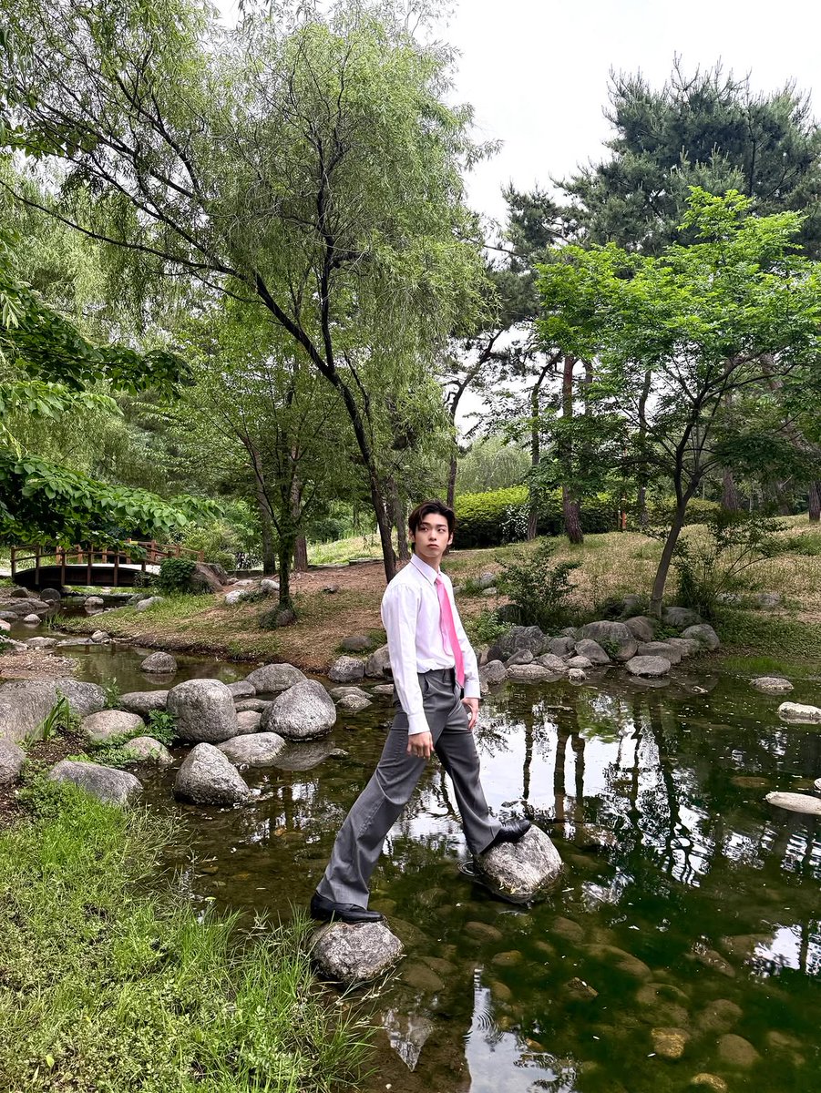 82Major_Fr_Fan's tweet photo. ˚⋆｡°✩ INSTA - 290626✩°｡⋆˚⁺

#DOGYUN 

C'est un canard ou un cygne?

#82MAJOR #82메이저 #김도균 #KIMDOGYUN 
· · ────── ·· ────── · ·
~🧶 https://t.co/Rzq2VWlcKO