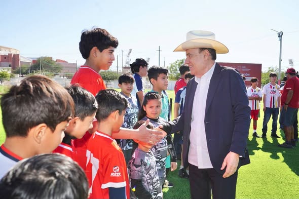 oscargoulloa's tweet photo. Gobernador Durazo rehabilita y construye más de 200 espacios deportivos en 22 municipios de Sonora https://t.co/JLIYThDz3b https://t.co/duXD0zw5aw
