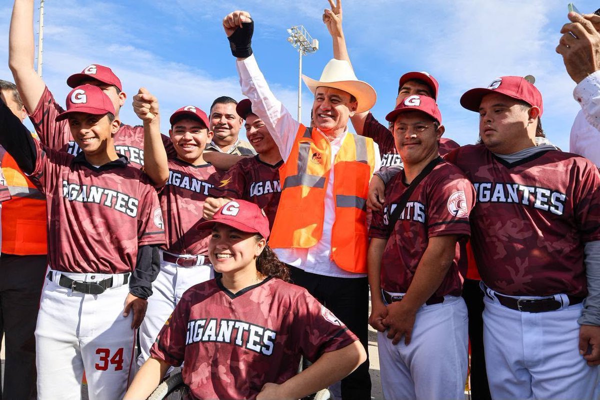 oscargoulloa's tweet photo. Gobernador Durazo rehabilita y construye más de 200 espacios deportivos en 22 municipios de Sonora https://t.co/JLIYThDz3b https://t.co/duXD0zw5aw
