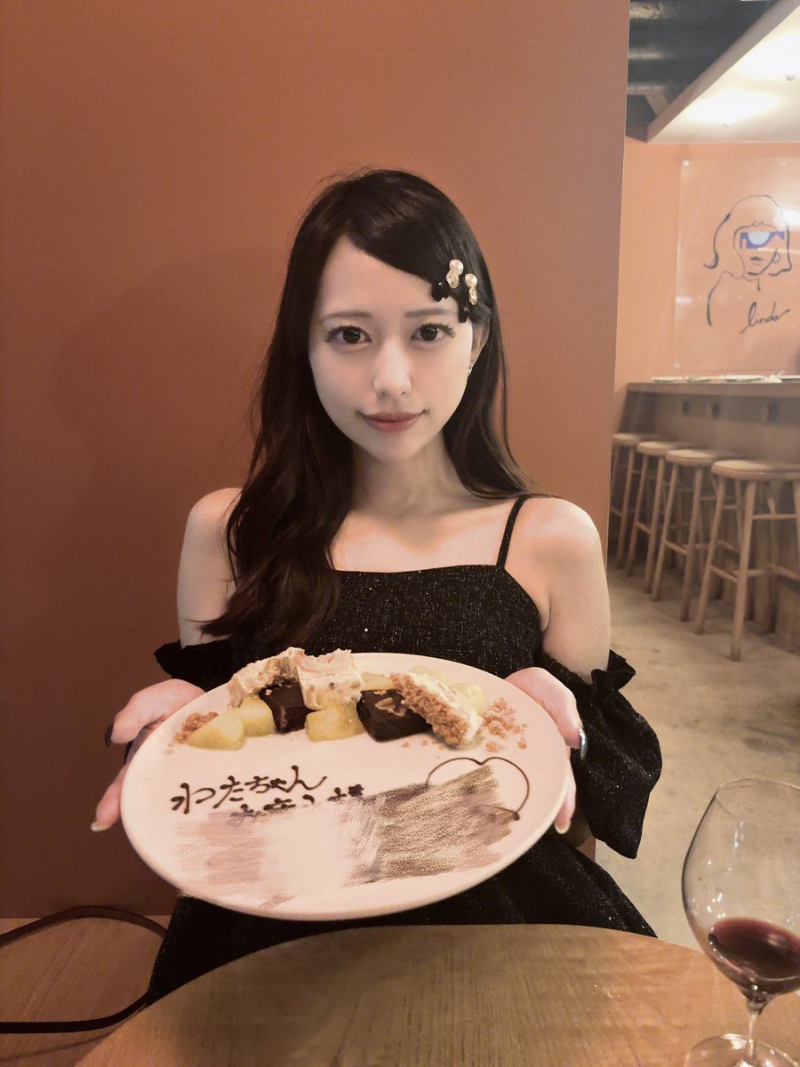 wa__pink's tweet photo. だいすきののべさんに卒業おめでとうお疲れ様で沢山美味しい嬉しいしてもらってきた𖠶ˬ𖠶
いっぱい飲んだ🥂♥︎ https://t.co/reKf1wjBbW