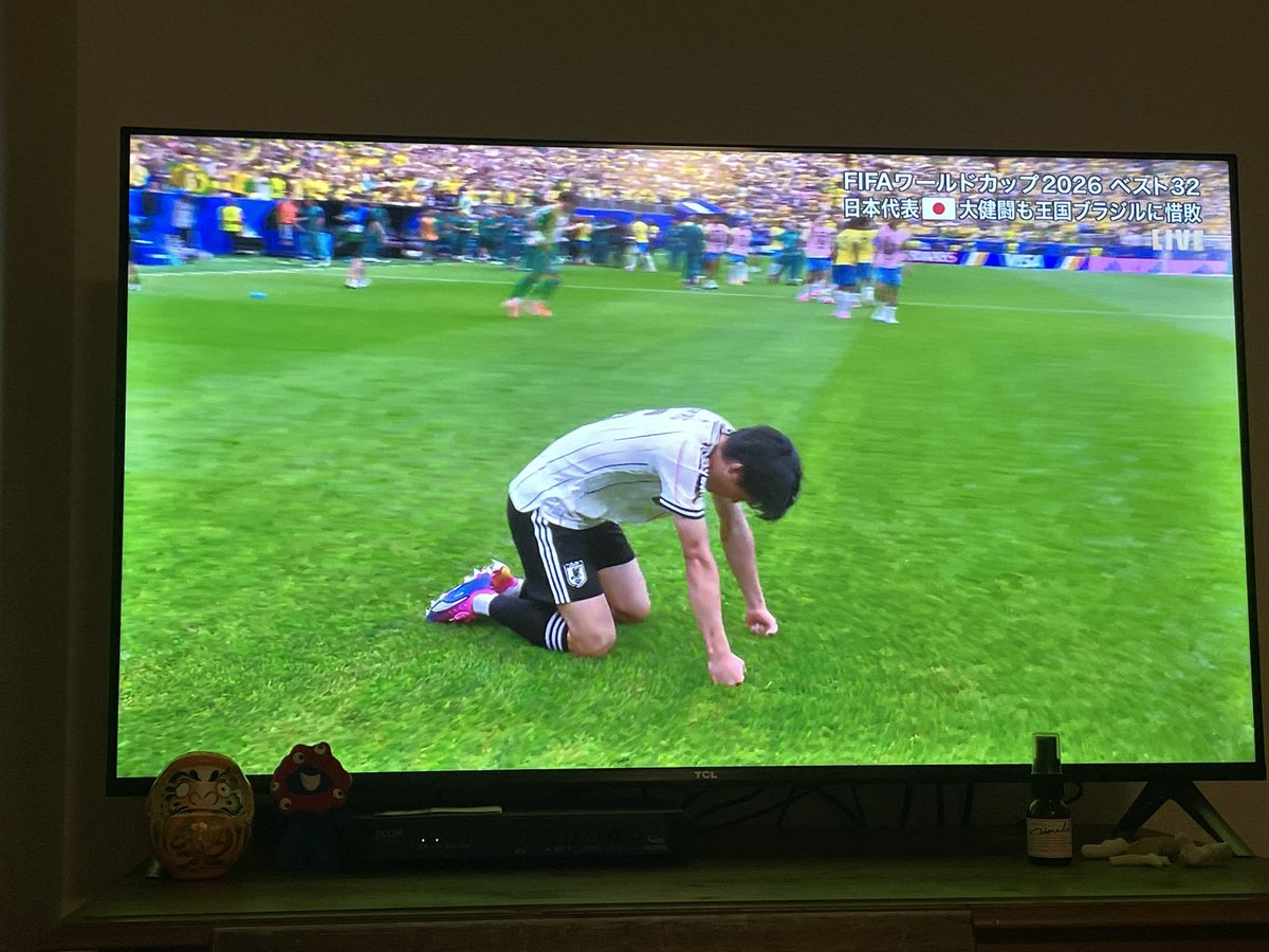 ogns0719's tweet photo. Japan 1-2 Brazil
サッカー王者の貫禄を見た
途中これだけ押されてしまったら失点するわな、非常に惜しい試合だった。しかし、強度も速さも本当にレベルアップしたな。日本サッカーの更なる発展、Jリーグの価値向上にも繋がりますように。 https://t.co/G6MomyGSgG