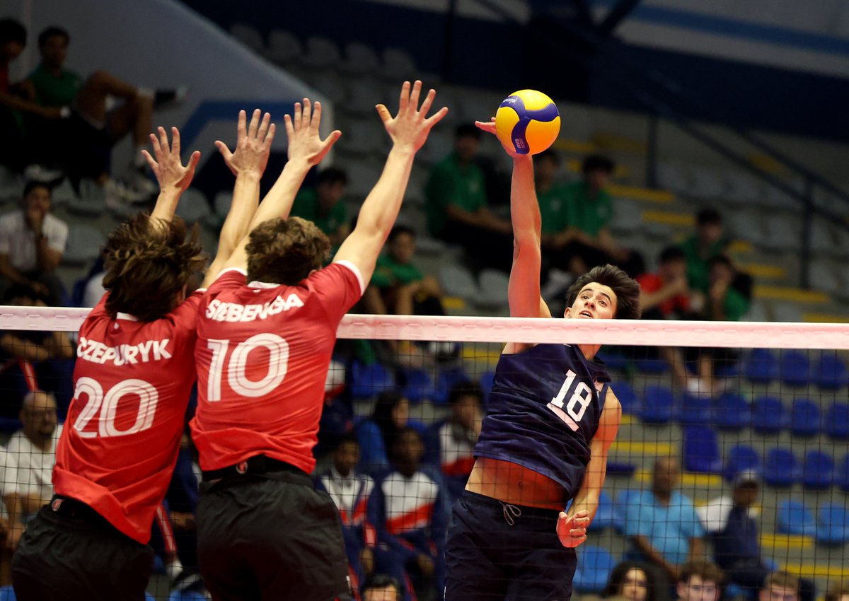 HawaiiMensVB's tweet photo. Big congrats to Kainoa Wade and Trevell Jordan for helping the U.S. capture the U21 Pan American Cup. Wade was selected as the tournament’s Most Valuable Player and Best Server. 

Former UH assistant Donan Cruz was head coach of the team.

📸: NORCECA
#GoBows https://t.co/EwYw0Jg6O2