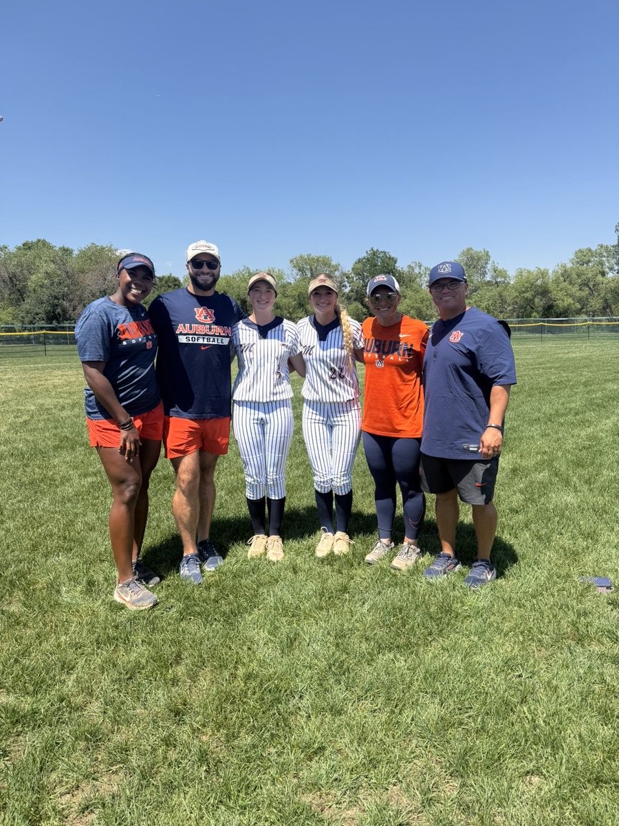 brooklynains28's tweet photo. Thank you @AuburnSoftball for hosting such an amazing camp. I enjoyed getting to know the awesome coaching staff and receiving great feedback. Hope to see you at the Sparkler! @CoachMalveaux @KateMalveaux @rykerzc @DJSanders37 https://t.co/0tWcxX5wO2