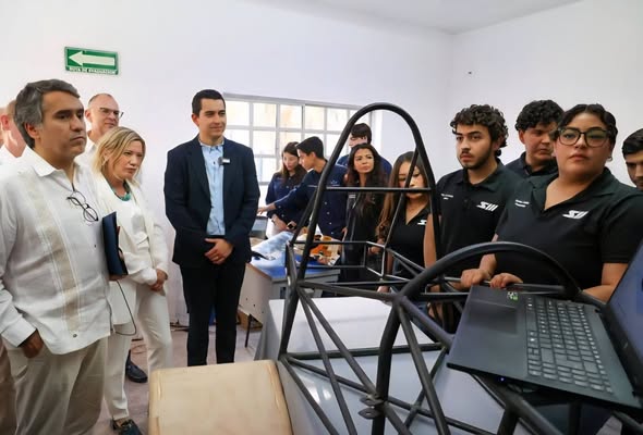 oscargoulloa's tweet photo. Gobierno de Sonora promueve oportunidades globales para la juventud con diálogo entre estudiantes y embajadores de la Unión Europea https://t.co/wYTRPtrWy3 https://t.co/AATLi4HY21