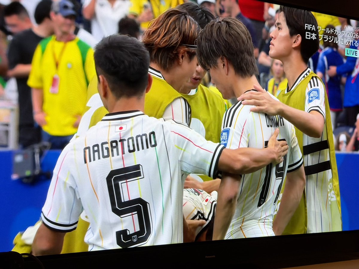 悔しいよね。田中碧のミスから入ってしまったから責任感じちゃうよね