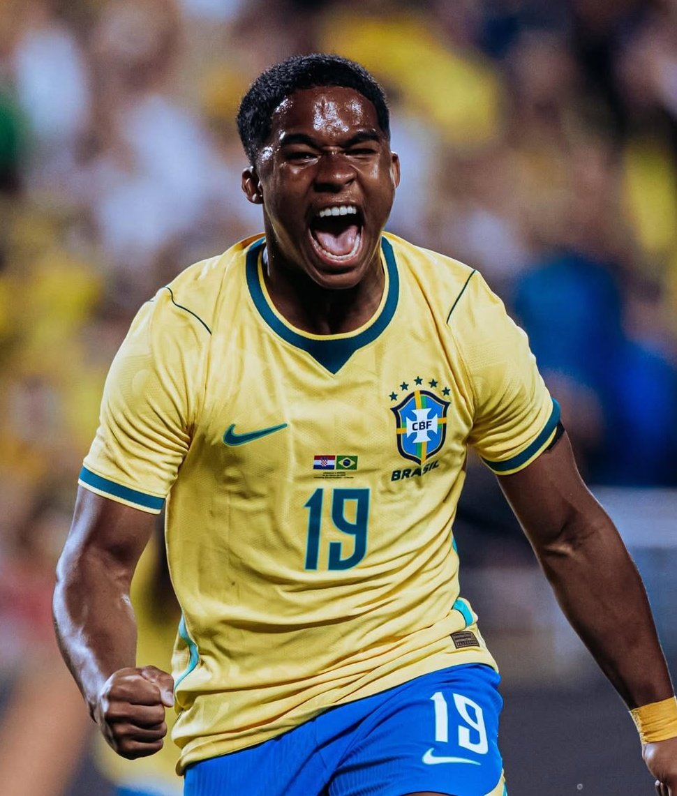 ruanrlx's tweet photo. Pode até não ter sido um jogo genial, mas a entrada desse moleque melhorou em 70% o time do Brasil.

Jogador grande.

É o nosso futuro. https://t.co/N5yIHFcl7b