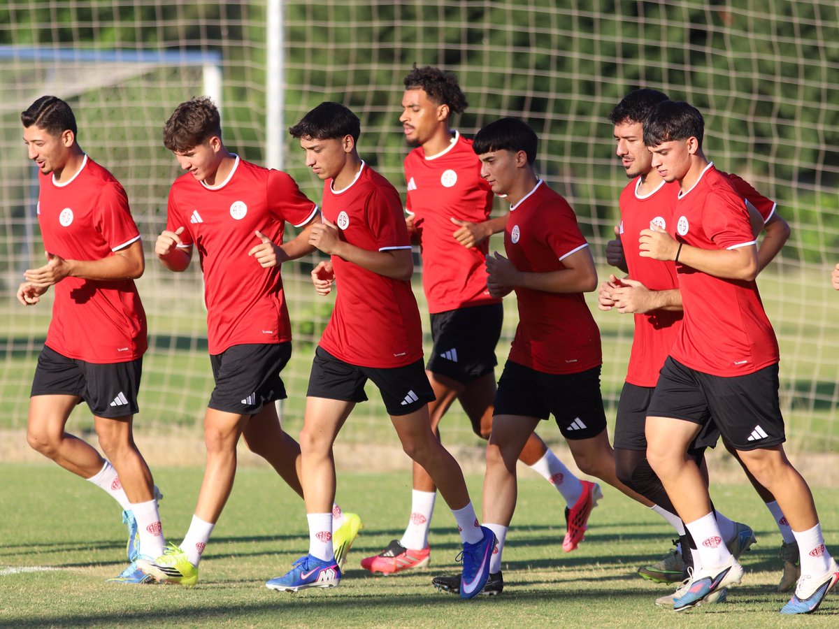 Antalyaspor's tweet photo. 📸🧿
🔴⚪️ https://t.co/ectc5deWWk