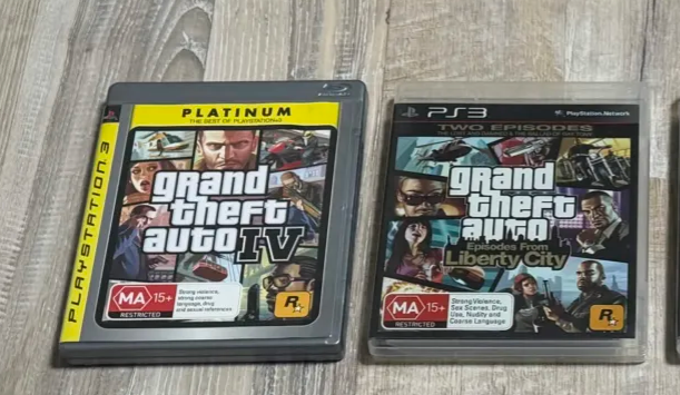 Sp1duka's tweet photo. @SpIinterCaI i have that same IV physical edition, I hate it ITS SO UGLY https://t.co/jIFjO0Fm5b