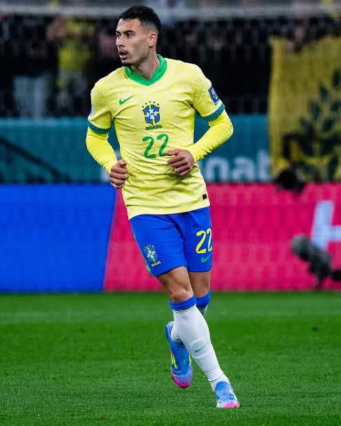 henriolliveira_'s tweet photo. RESUMO do JOGO do BRASIL:

- O 13 ENTREGOU o gol
- O 22 MARCOU o gol e salvou o BRASIL

O futebol refletindo a realidade! https://t.co/vteD2DziHm