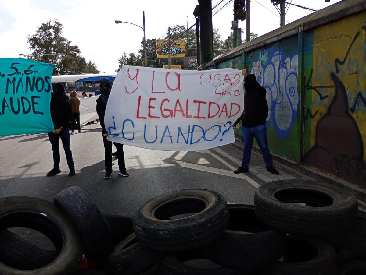 necromicron100's tweet photo. Los chairos exageran con el tema USAC, quieren hacer creer q es un gran problema nacional. Entonces ¿por qué no hay miles de ESTUDIANTES protestando? Siempre son 5 pelones encapuchados

Los chairos quieren desviar la atención a la USAC, para q no se hable d la PRIMAVERA FALLIDA🌱 https://t.co/0WQSN4txXx