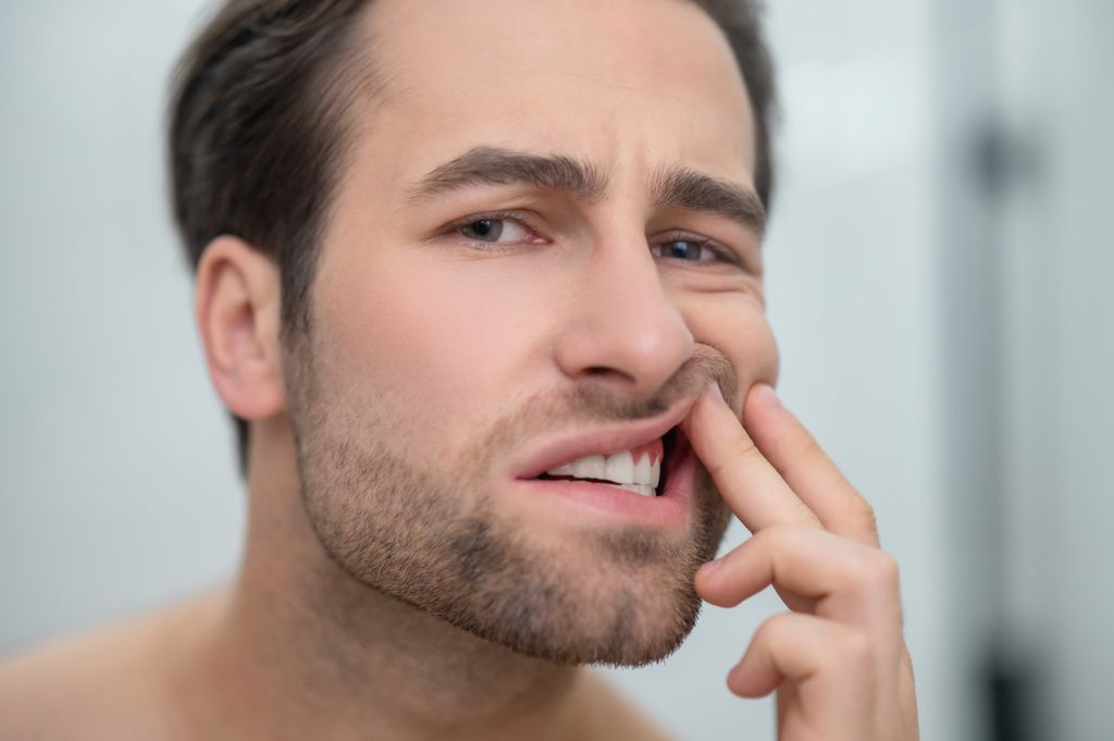 prdg810's tweet photo. Do your gums bleed when you brush?

It could be from brushing too hard, plaque buildup, or early gum disease. A little blood may seem harmless, but your gums are trying to tell you something.

Phillips Ranch Dental Group can help:
https://t.co/WuvVfYZ9fQ https://t.co/xgttM1XOtN