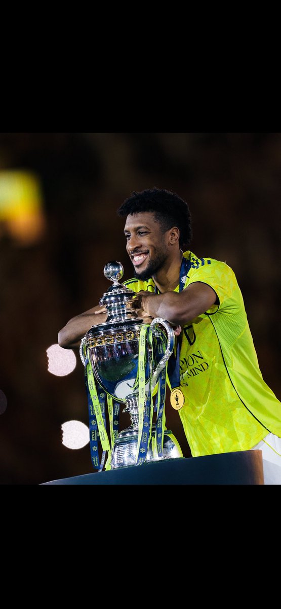 asnewse's tweet photo. #البرازيل_اليابان 

كرة القدم لاتستقيم الا باللون الاصفر 💛 https://t.co/MjZArph3ZI
