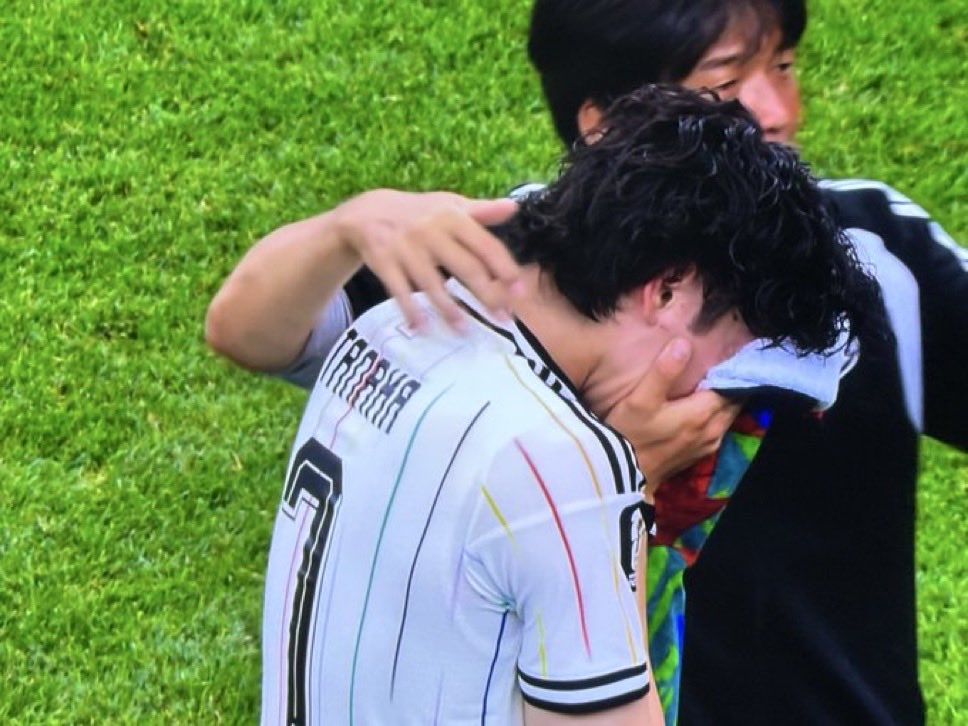 dcmnvf22399's tweet photo. 大戦犯田中碧
お前に泣く権利すらないぞ https://t.co/45Bnx5Pg6R