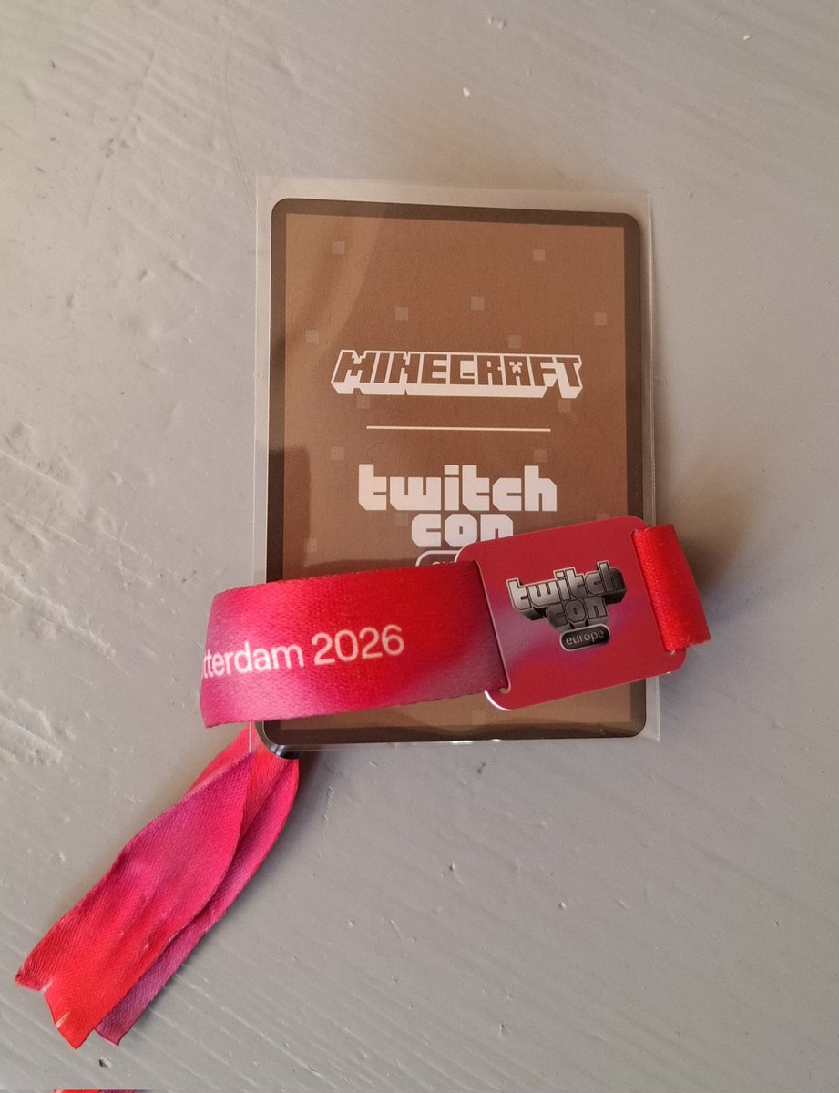 GoblinRoaming's tweet photo. Selling my TwitchCon Minecraft crafter cape.. EXPIRES TOMORROW!
#MinecraftCape #Twitchcon #CrafterCape https://t.co/qZeOhbx0j9