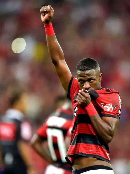 Flamengo_es's tweet photo. 🇧🇷🔜 ¡A LOS OCTAVOS DE FINAL! https://t.co/0D1i5xD4NH