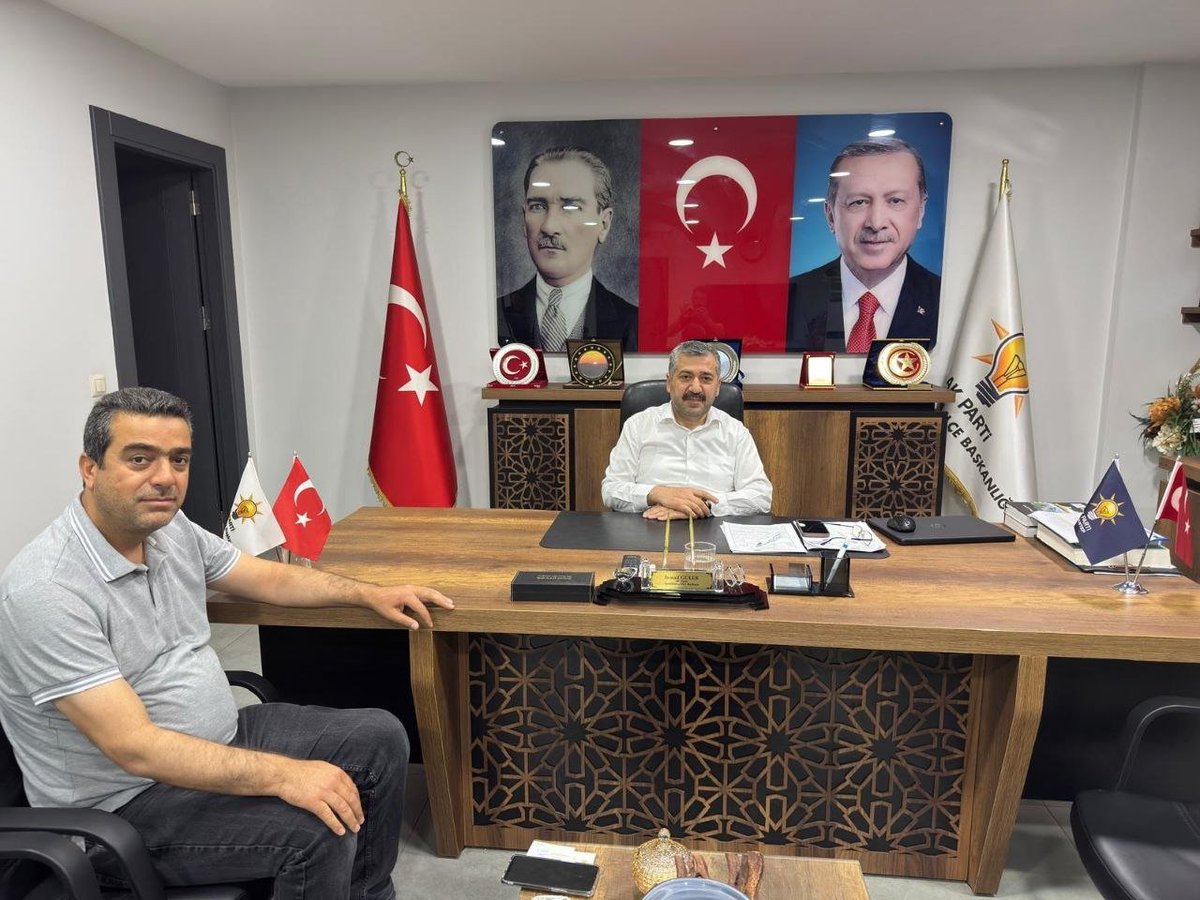 EmadDernegi's tweet photo. 📷 EMADDER’DEN AK PARTİ ŞEHİTKAMİL İLÇE BAŞKANLIĞI’NA ZİYARET

@Akparti
@RTErdogan
@AKPartiG_Antep
@ismailguler027

Emeklilikte Adalet Derneği Gaziantep İl Temsilciliğimiz olarak, AK Parti Şehitkamil İlçe Başkanı Sayın İsmail Güler ile kademeli emeklilik mağduriyetine ilişkin verimli ve yapıcı bir görüşme gerçekleştirdik.

Milyonlarca vatandaşımızın yaşadığı adaletsizliği aktarma fırsatı bulduğumuz bu kıymetli görüşmede, gösterdiği ilgi, samimiyet ve duyarlılık için Sayın İsmail Güler’e teşekkür ederiz.

Kademeli emeklilikte adalet mücadelemizi, çözüm odaklı temaslarımızla kararlılıkla sürdürmeye devam edeceğiz.

Emeklilikte Adalet Derneği

@EmadDernegi
#KademeŞartOldu

@ademyesildal @mhulkicevizoglu  @mhamarat52 @avhalukipek @avmustafakose @avcahitozkan @AbdurrahimFIRAT @celalettin_kose @yusufbeyazit60 @Murat_Alparslan @OsmanMesten16 @rbklndr @AKGMTeskilat