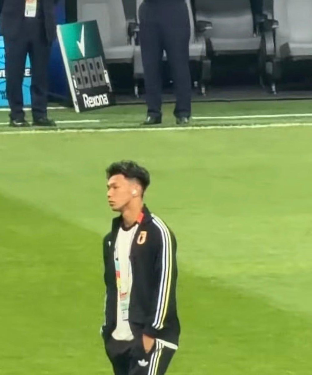 liberta___depre's tweet photo. Matheus Cunha para Kento Shiogai, atacante do Japão: "Eu sou Penta, abaixa a bola..."

📷TV Globo / 📷Divulgação https://t.co/ddNHMPk4Go