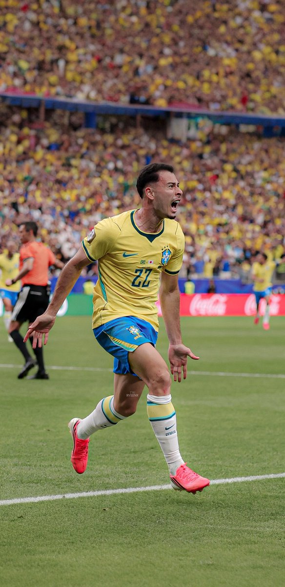 W33ie's tweet photo. New Wallpaper Gabriel Martinelli 🇧🇷💛 https://t.co/to9B0w0ekH