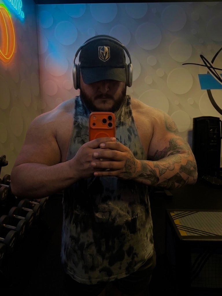 deadpixells's tweet photo. Big Boy Pumps for Pride ✨🏳️‍🌈💪🏽❤️ https://t.co/Xqs2mEK1hm