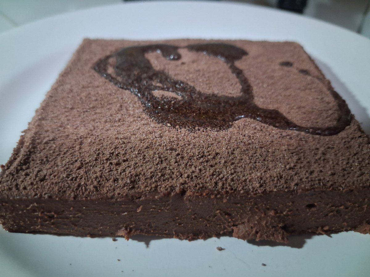 bowsofbosses's tweet photo. Sobremesa ja feita. Mousse de chocolate e pêssego,com um fio de azeite😏😏😏😏 e está como a vossa prima https://t.co/CF72oeCkDB