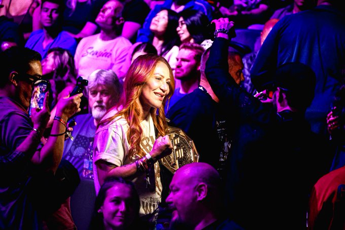 CrisCy₿org.Com - 1 pic. My favorite thing about attending fights live is getting a chance to take pictures with the fans and show them my appreciation for all the years of support. ❤️ @PFLMMA https://t.co/08224MMOIe