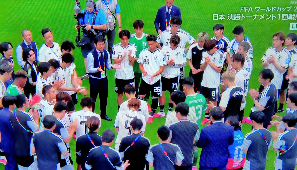 okaasawan's tweet photo. あ〜、残念
お疲れ様でした
ワールドカップ　終わっちゃった😭

朝刊届いた https://t.co/Gopikcv9lG