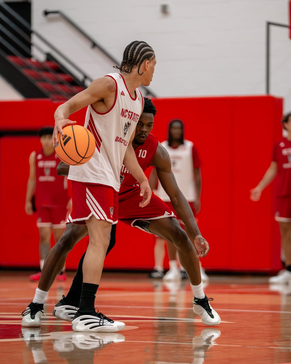 PackMensBball's tweet photo. Ready to battle 🤝 https://t.co/Qq9K7UnHob