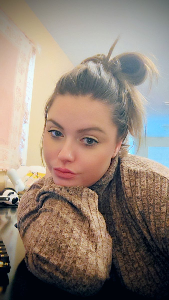DemiLynchh's tweet photo. Ready to chat with you guys π
https://t.co/Ll9GDbKJ7y
#sellingcontent #buyingcontent
#bigboobs #onlyfansmodels #subscribeforfree https://t.co/RicloNjBvT