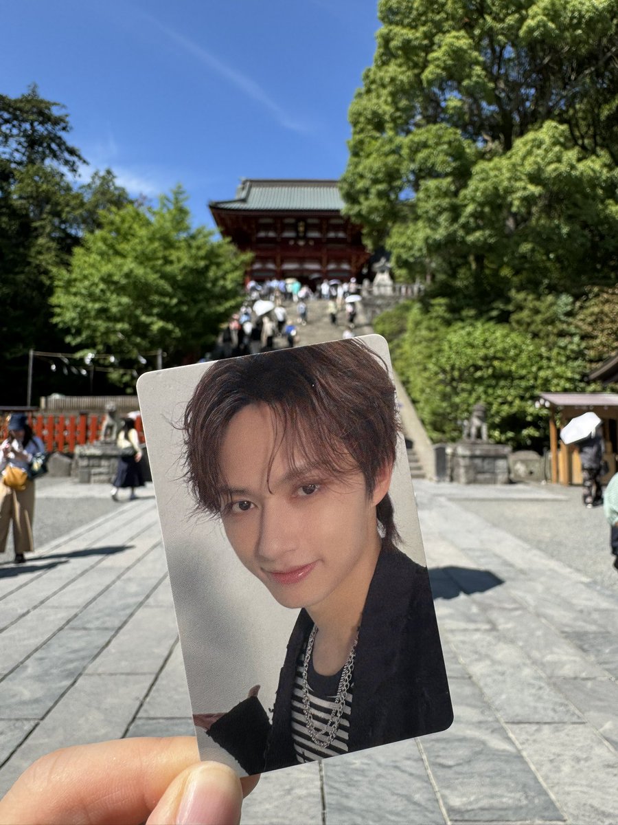 mooonjunpi610's tweet photo. 大阪から連れてきた紹介トレカが大活躍 https://t.co/kAZJUy2iyj