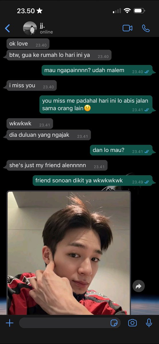 9906lee's tweet photo. take a peek at jesther &amp; valendra's daily convos.

a nohyuck few tweets au, by 9906lee. https://t.co/V8VLTsyklV