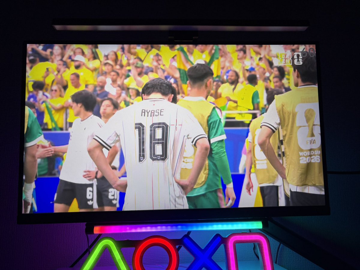 ka_28__'s tweet photo. ブラジルの後半のクロス攻めキツかったなー😭
上田めっちゃ良いな
ファン・ペルシー監督の下化けたね〜
さらに化けて4年後頼むよ🙏 https://t.co/0lSyRgrSPt